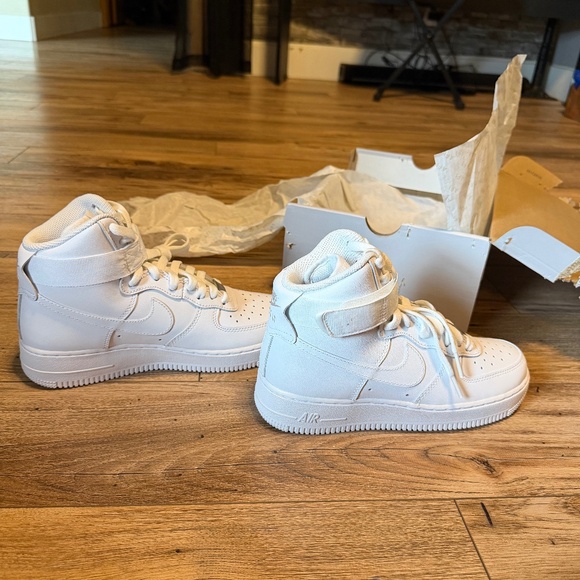 Nike Shoes - Nike Air Force 1